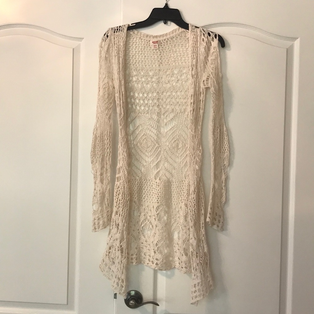 Knitted cover-up